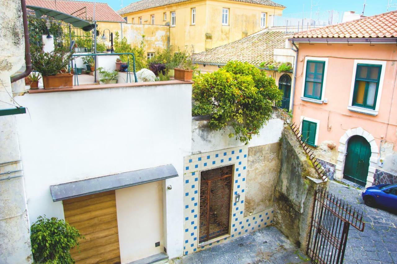 Elegant B&B - Il Vicolo Storico Salerno Exterior photo